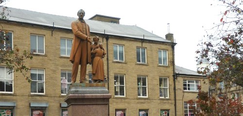 Richard Oastler statue at the Top of Town