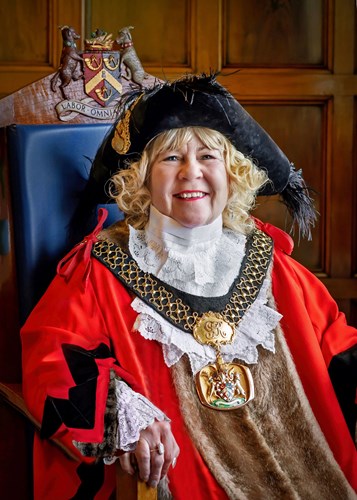 Lord Mayor Cllr Beverley Mullaney